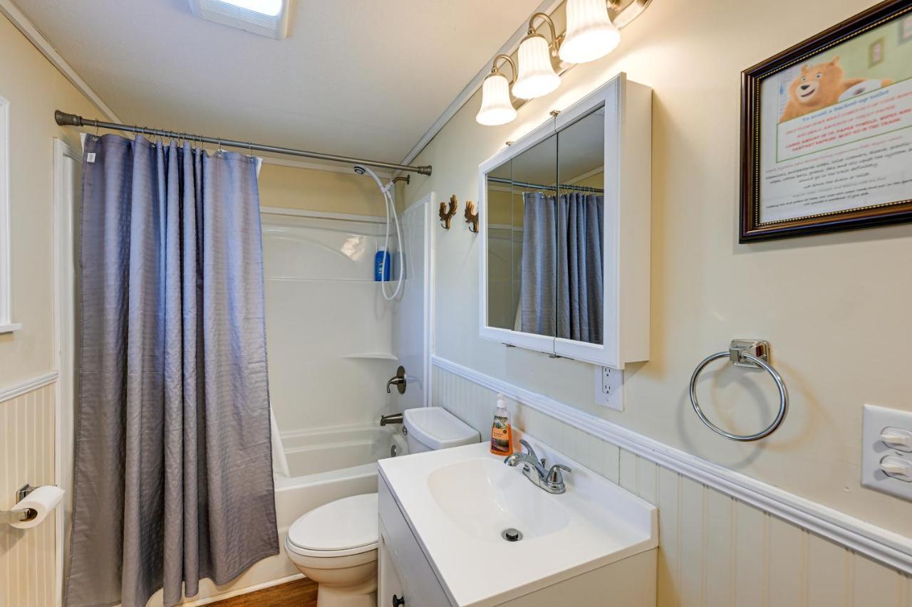 Whittier Vacation Rental Cabin In Tranquil Setting 외부 사진